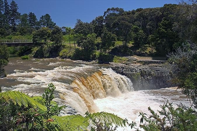 Haruru Falls