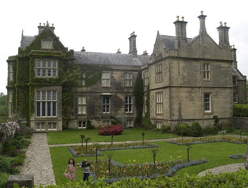 Muckross House, Gärten und traditionelle Bauernhöfe