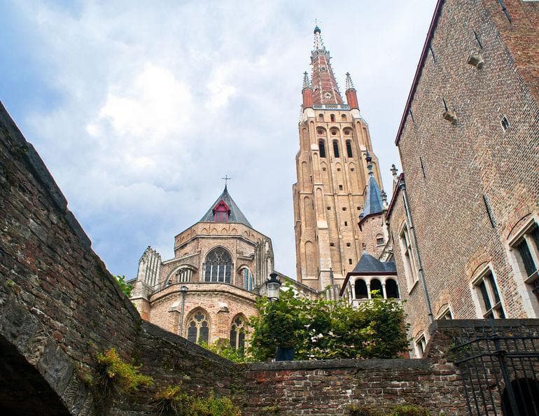 Church of Our Lady (Onze-Lieve-Vrouwekerk)