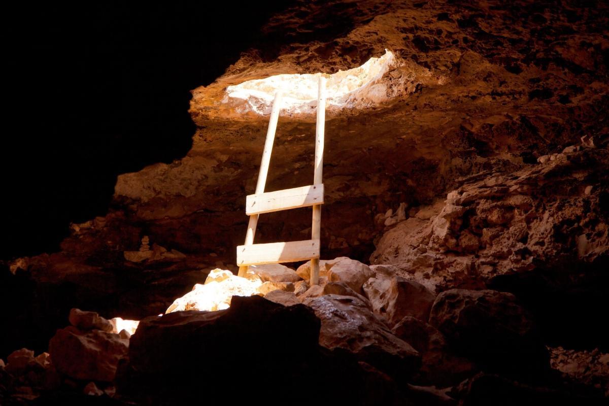 Can Marca Caves (Cueva de Can Marcà)