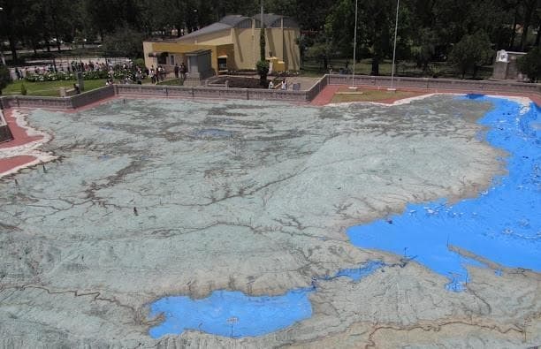 Relief Map (Mapa en Relieve)