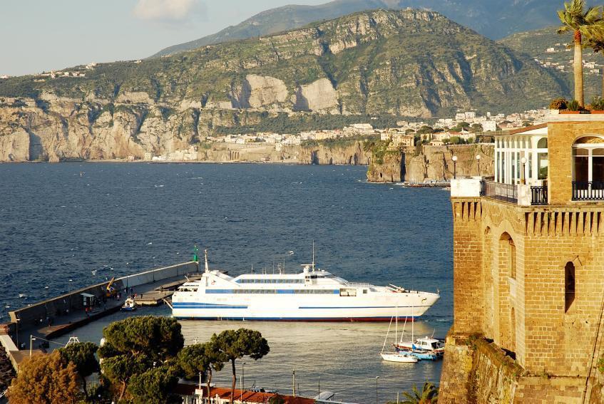 Sorrento Cruise Port (Sorrento Terminal Crociere)