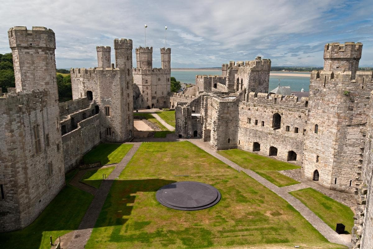 Caernarfon Castle (Carnarvon Castle)