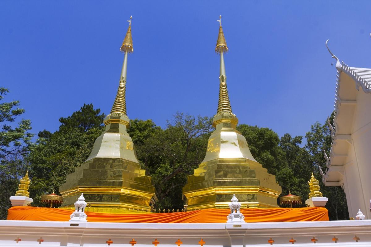 Wat Phra That Doi Chom Thong