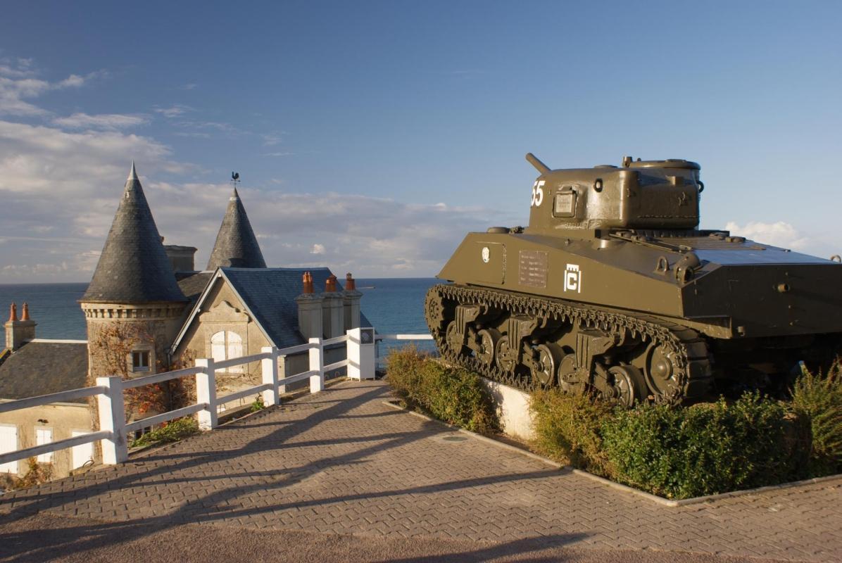 Juno Beach Centre (Centre Juno Beach)