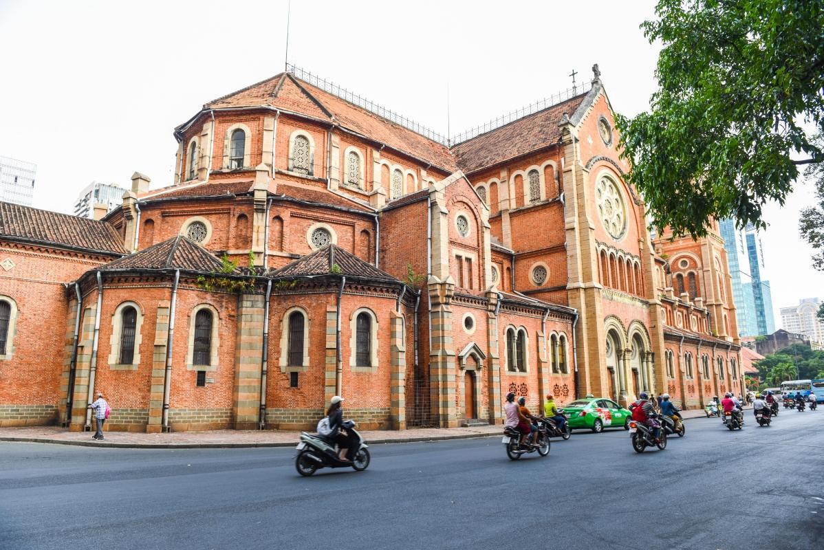 Saigon Notre Dame Cathedral (Cathédrale Notre-Dame de Saïgon)