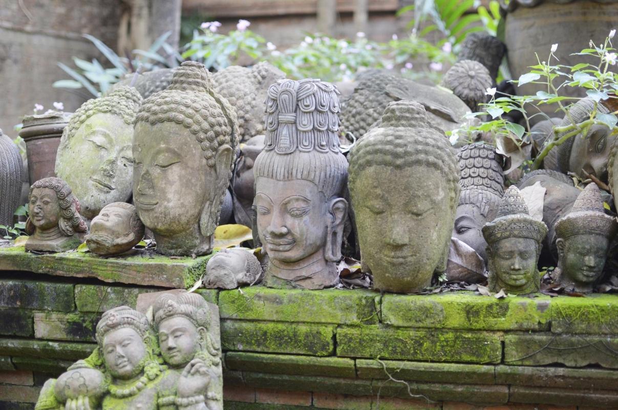 Tunnel Temple (Wat Umong)