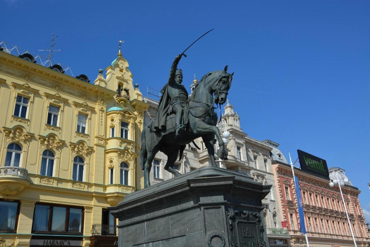 Ban Jelacic Square (Trg Bana Jelacica)