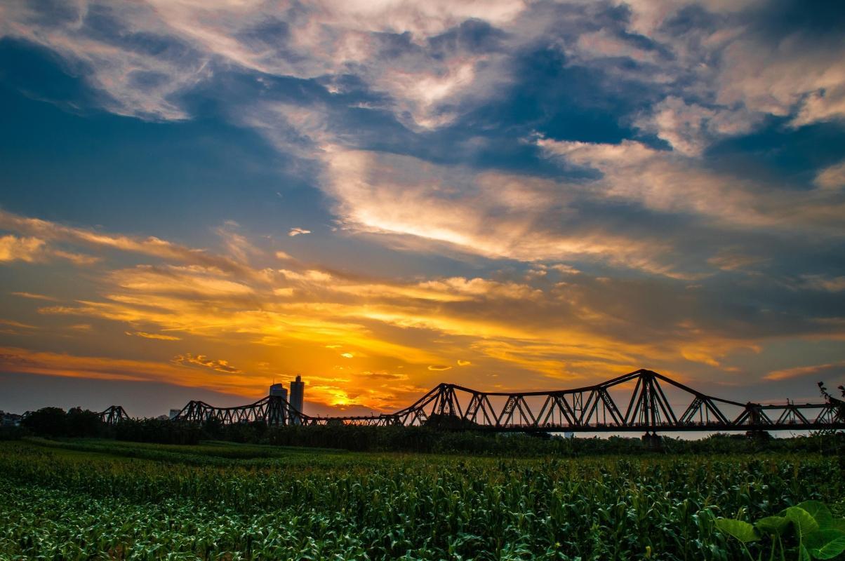 Long Bien Bridge (Cau Long Bien)