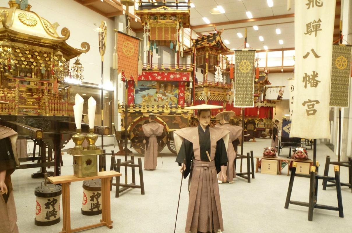 Sakurayama Hachimangu Shrine & Festival Floats Exhibition Hall