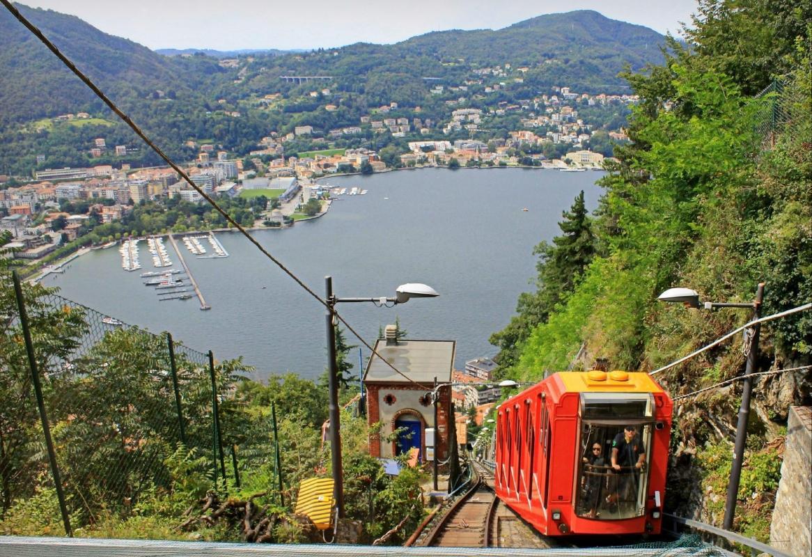 Como-Brunate Funicular Railway (Funicolare Como–Brunate)