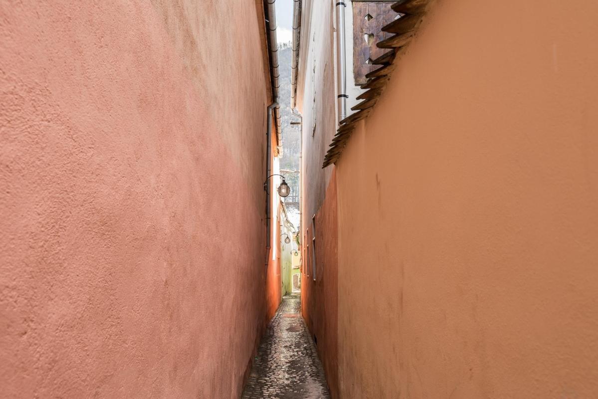 Rope Street (Strada Sforii)