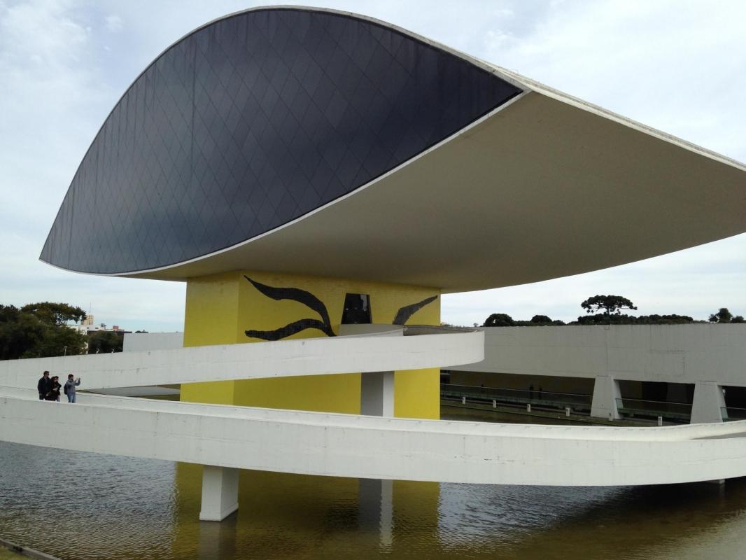 Oscar Niemeyer Museum (Museu Oscar Niemeyer)