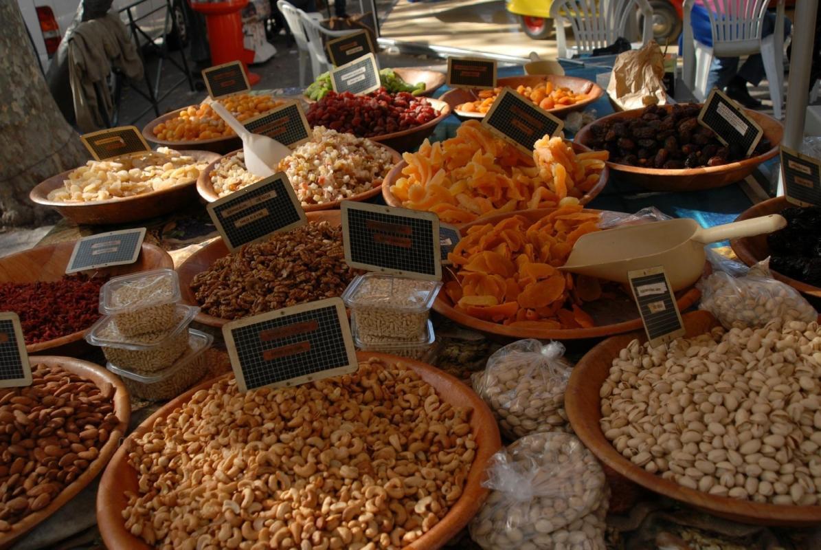 St-Tropez Market (Marché Place des Lices)