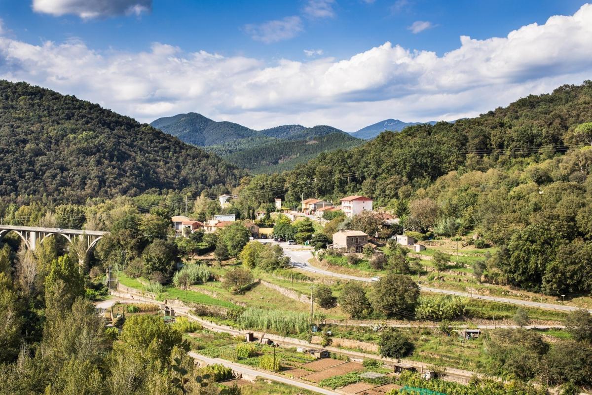 La Garrotxa Volcanic Zone Natural Park (Parque Natural de la Zona Volcánica de la Garrotxa)