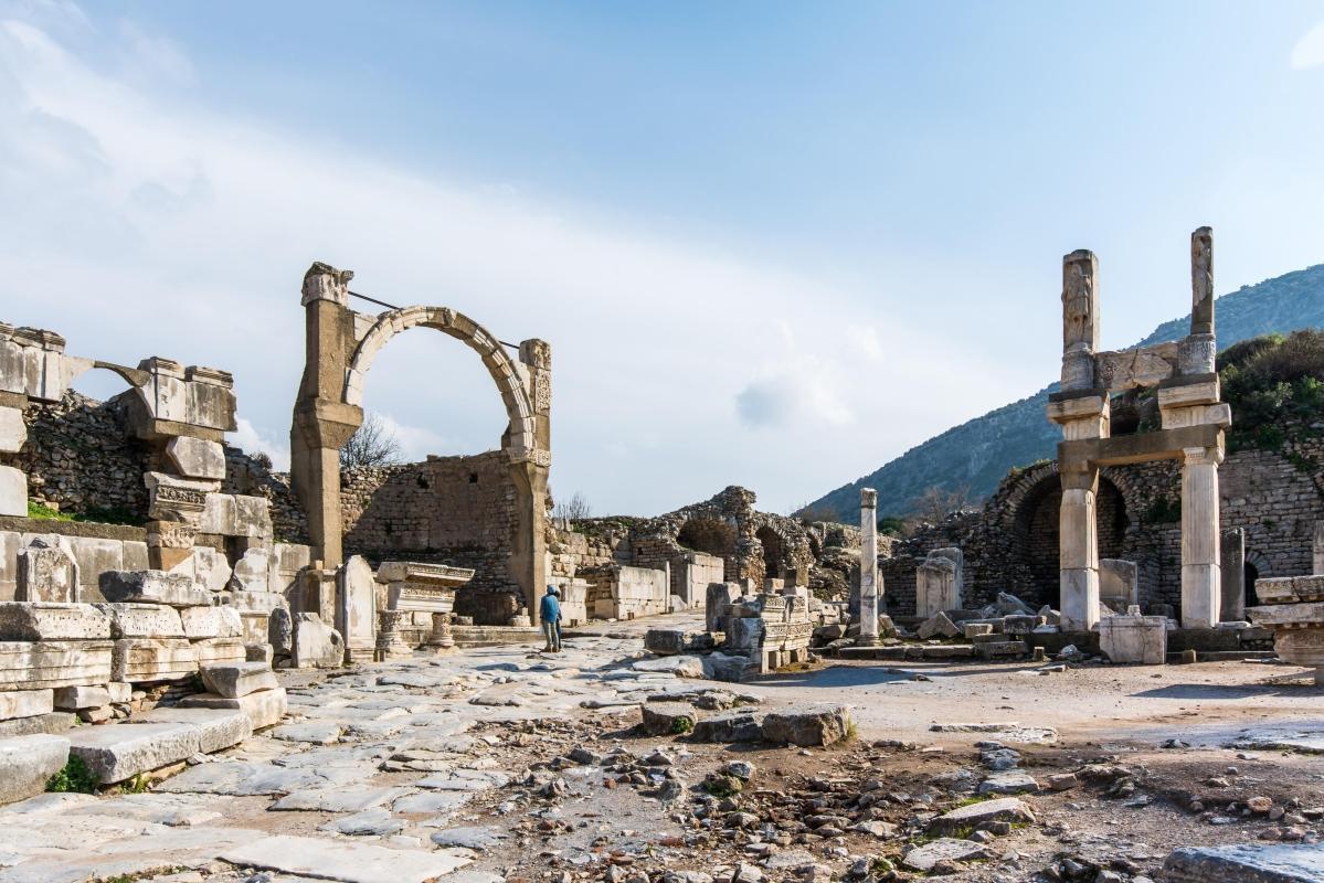 Tempel des Domitian (Tempel des Sebastoi)