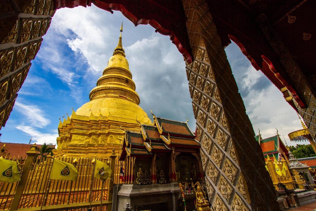 Wat Phra That Hariphunchai