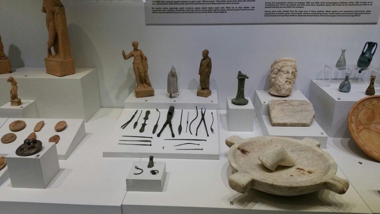 Izmir Archaeology Museum (Izmir Arkeoloji Muzesi)