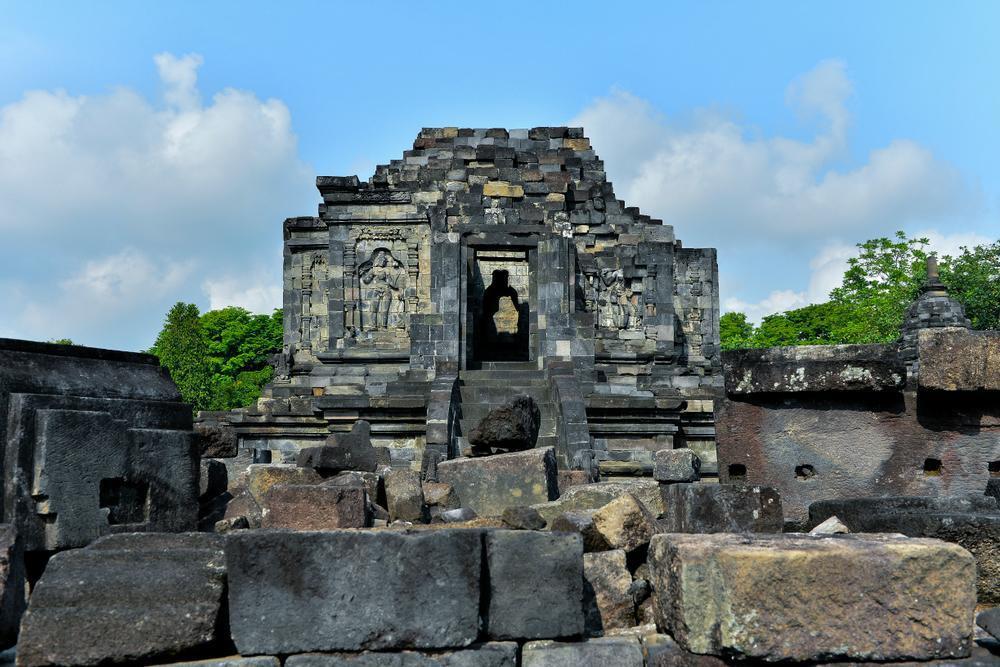 Lumbung Temple (Candi Lumbung)