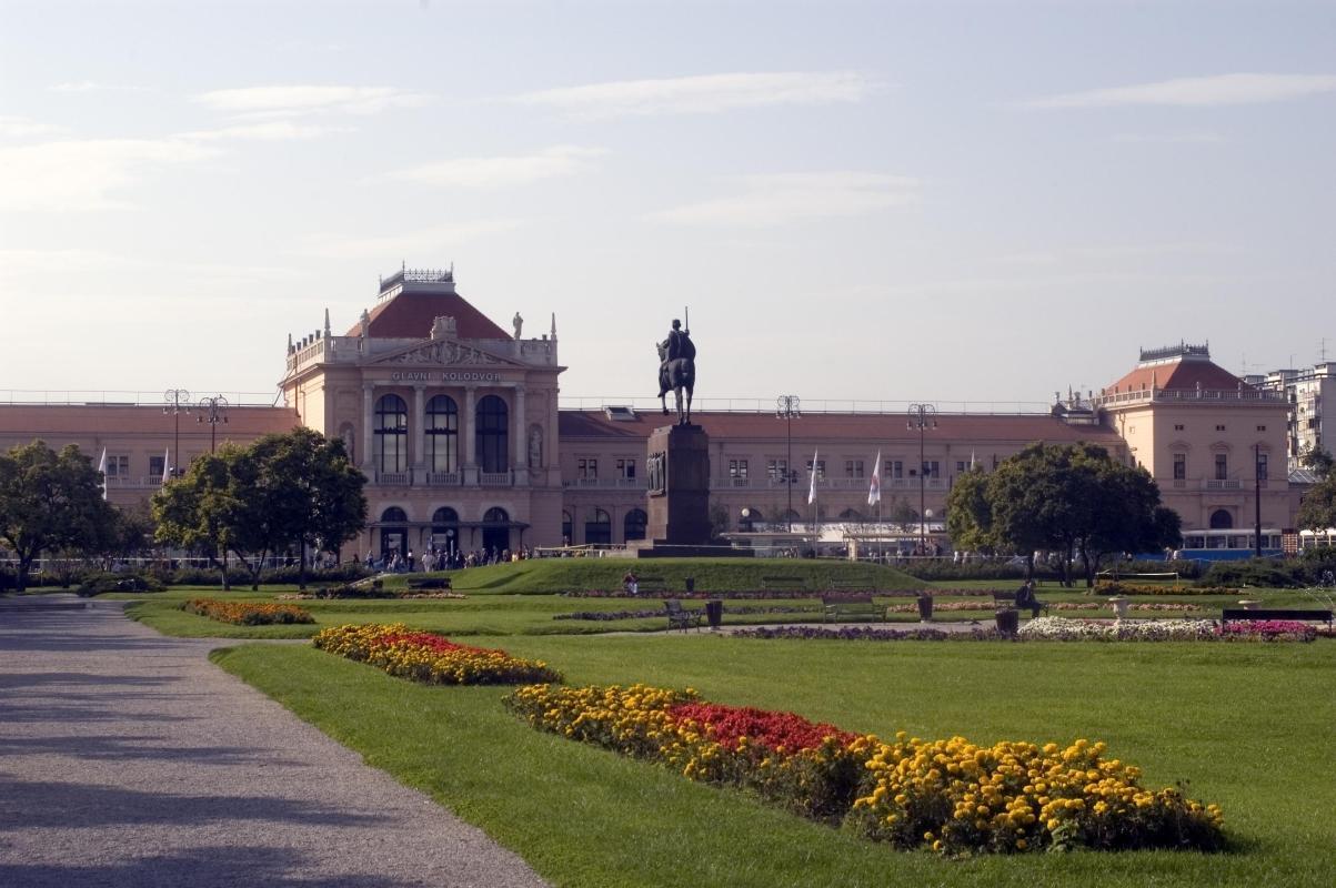 King Tomislav Square (Trg Kralja Tomislava)