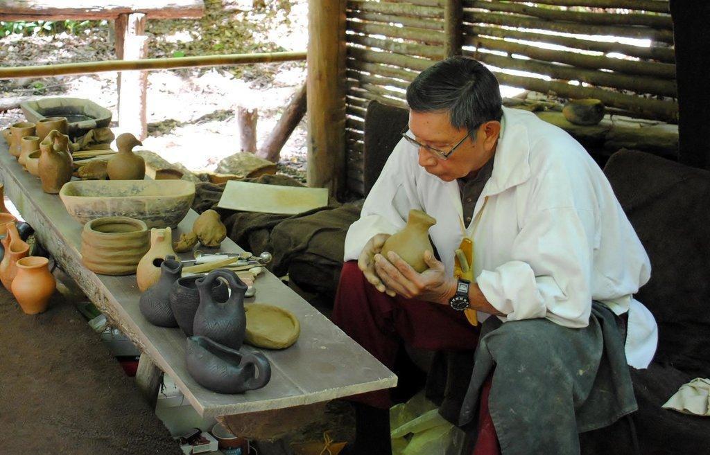 Oconaluftee Indian Village