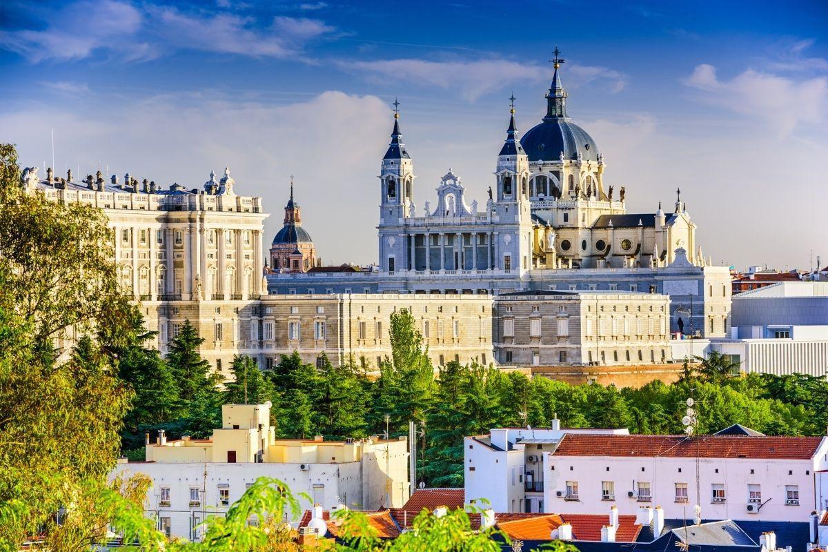 Almudena Cathedral (Catedral de la Almudena)