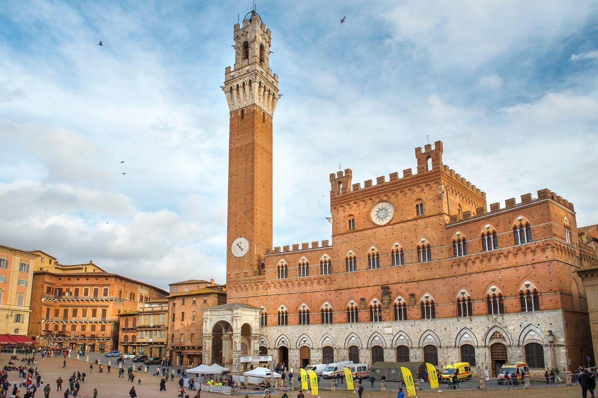 Pubblico Palace (Palazzo Pubblico)