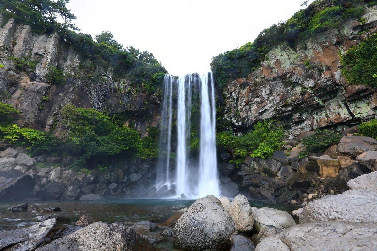 Jeongbang Waterfall