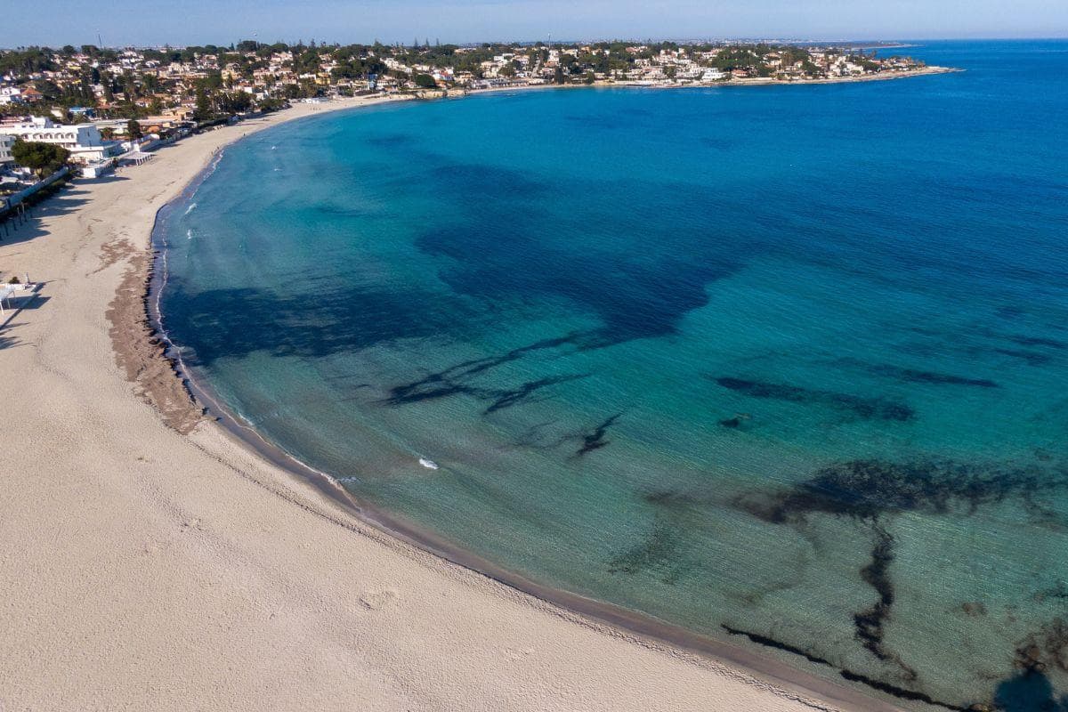 Fontane Bianche Beach