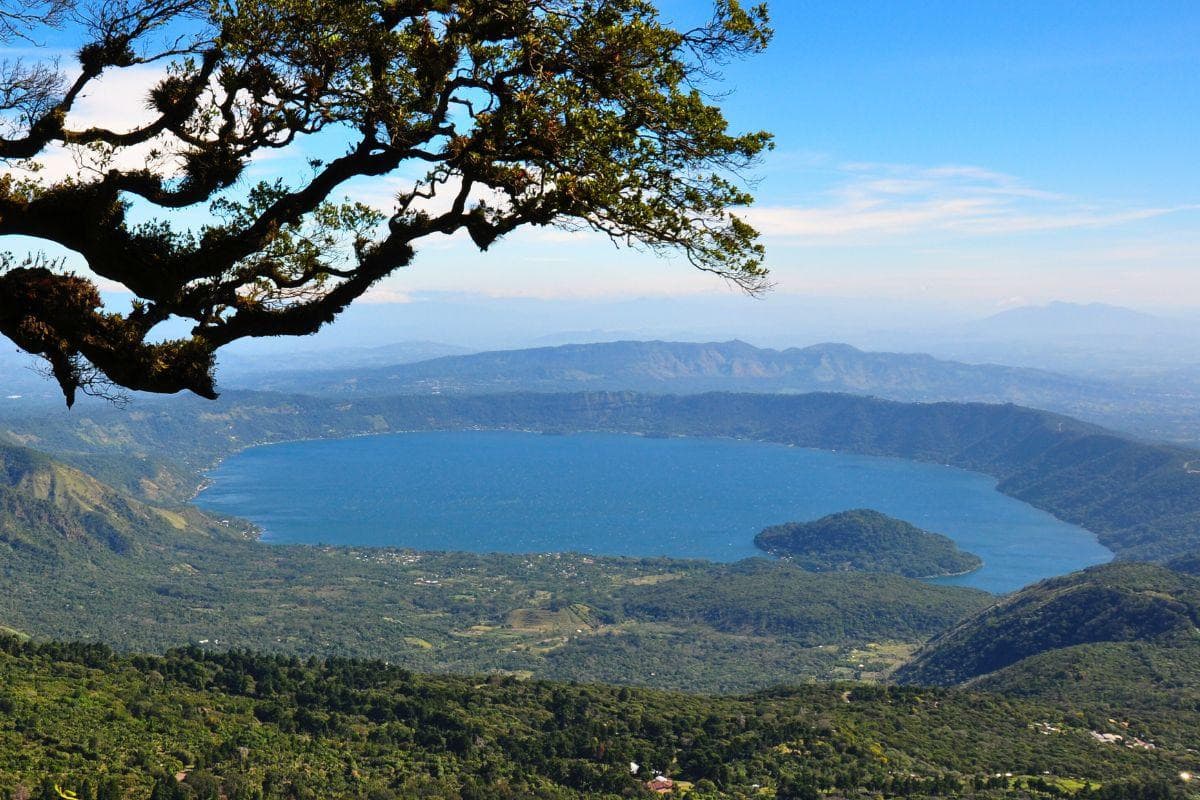 Lake Coatepeque (Lago de Coatepeque)