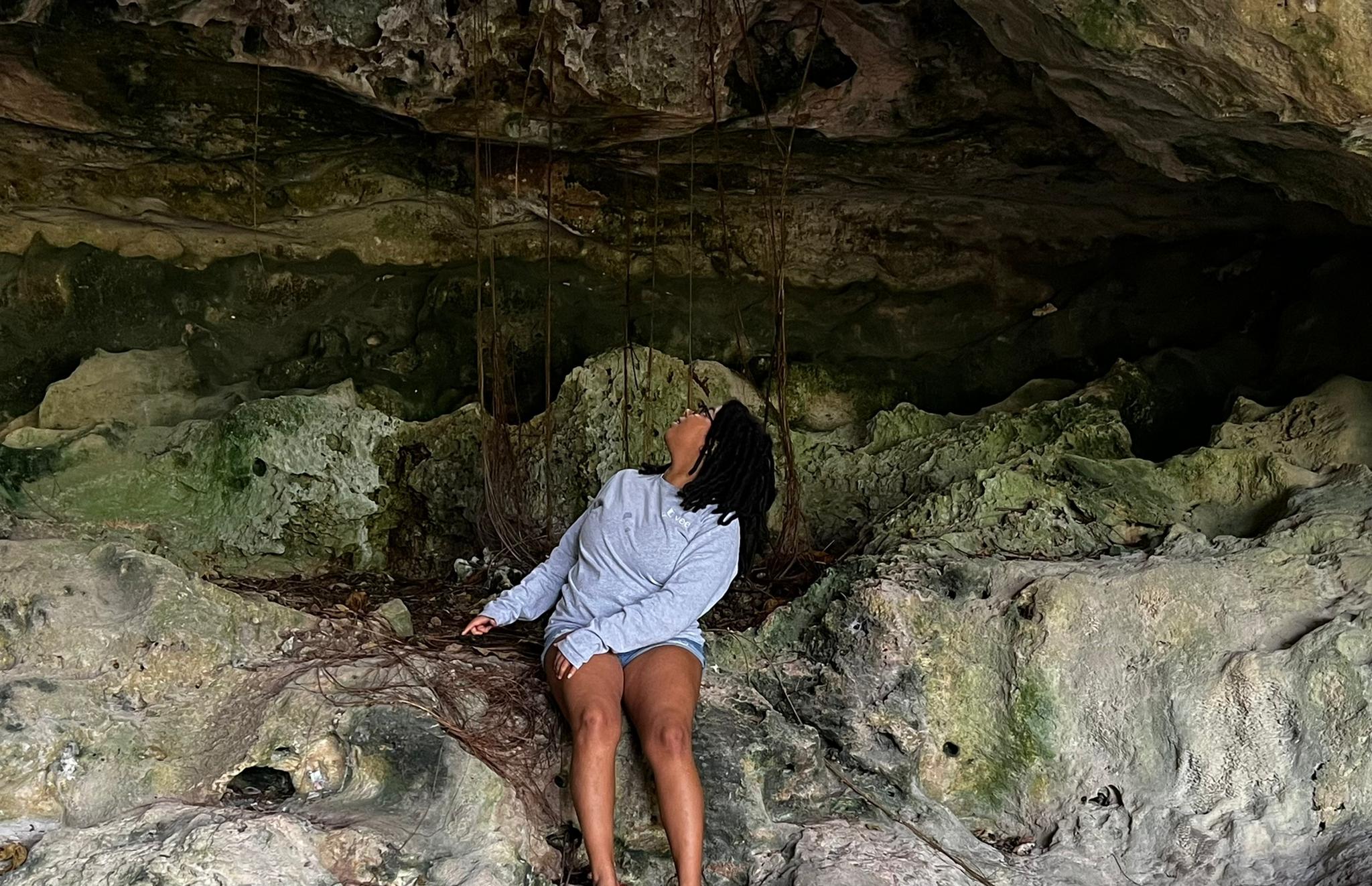 Explore the Bahamian caves and caverns